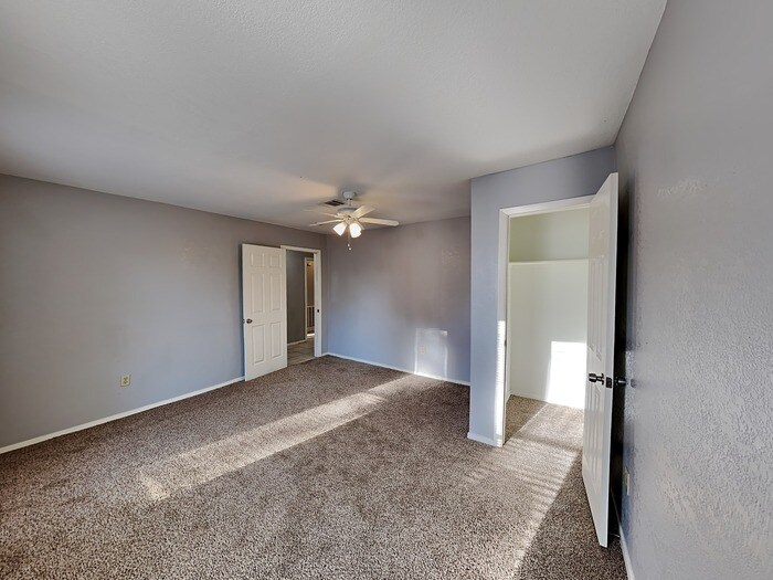 Building Photo - 7767 Water Park Ln