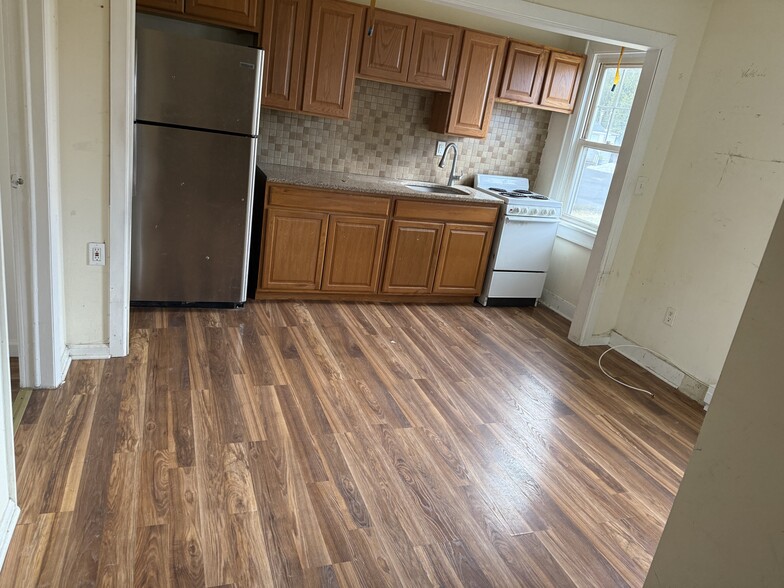 Building Photo - 2 Kent Rd