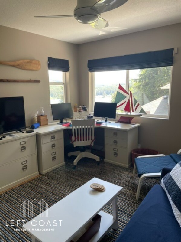 Building Photo - 1545 NE Regatta Way