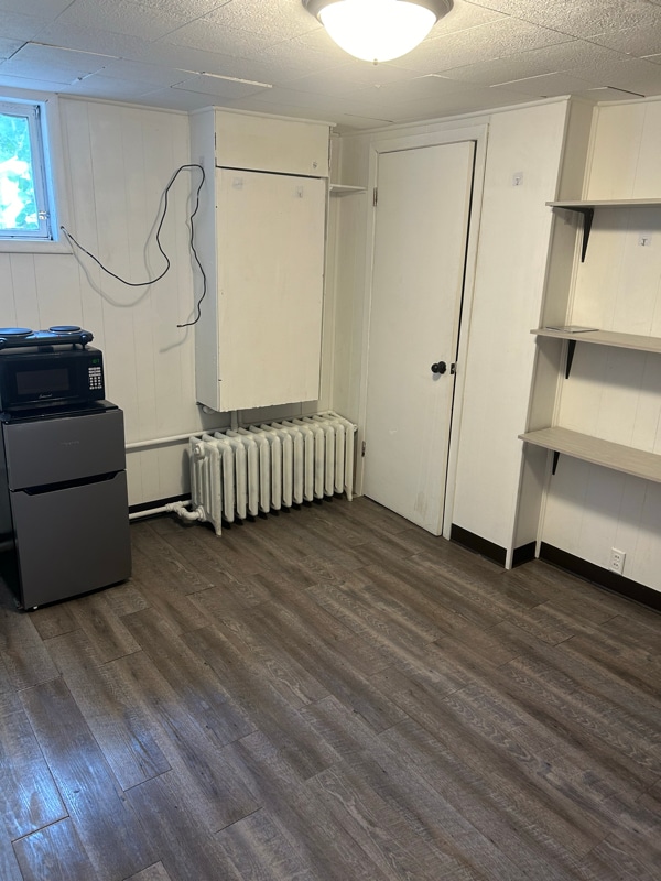 Building Photo - 1221 10th Ave N