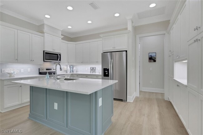 Building Photo - 8861 Yucatan Ct