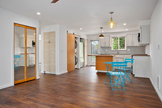 Building Photo - 2321 Ellis St