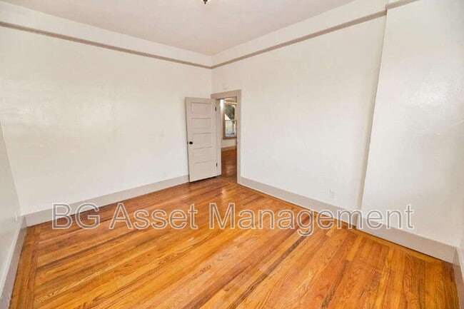 Building Photo - 639-D Carolina St