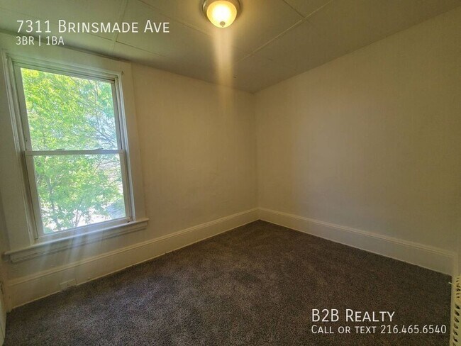 Building Photo - 7311 Brinsmade Ave
