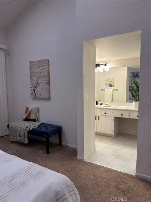 Building Photo - 21931 Burbank Blvd