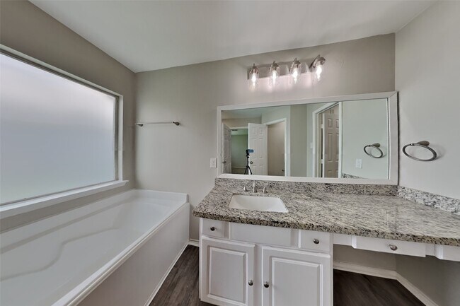 Building Photo - 15623 Ashbournne Springs Ln