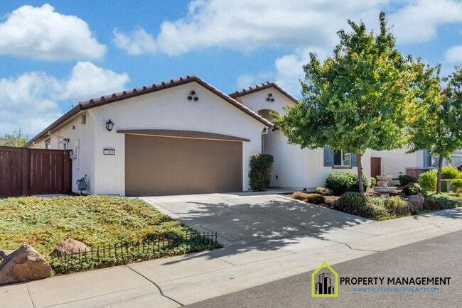 Building Photo - Vineyard Creek-Former Model Home