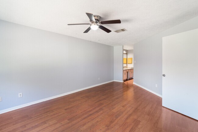 Building Photo - 3006 Stargrass Ct