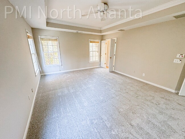 Building Photo - Beauftiful 4-bedroom in Suwanee