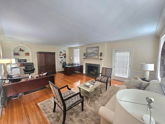 Building Photo - 3210 N Ocoee St