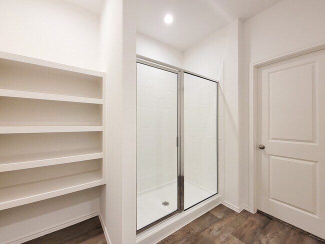 Building Photo - 4242 BROMHAM