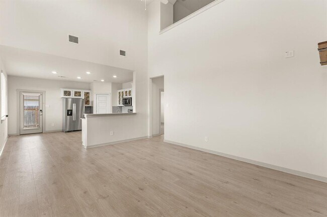 Building Photo - 140 New Hvn St