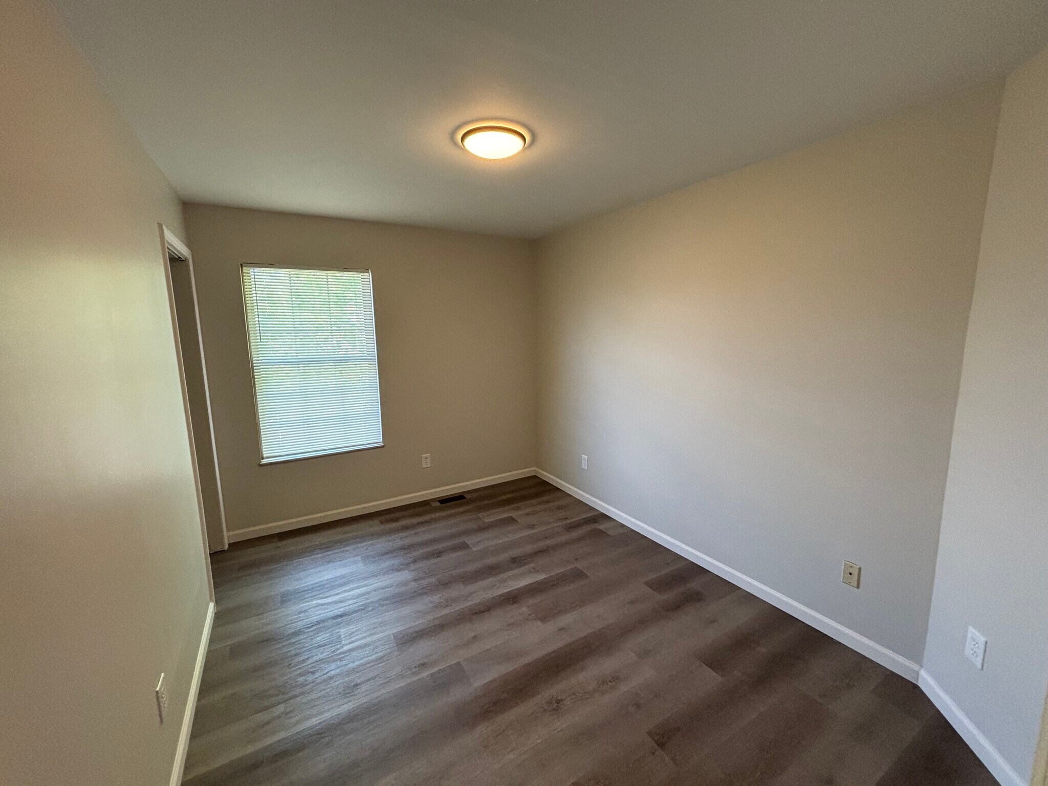 Bedroom 2 - 825 Bernese Ct