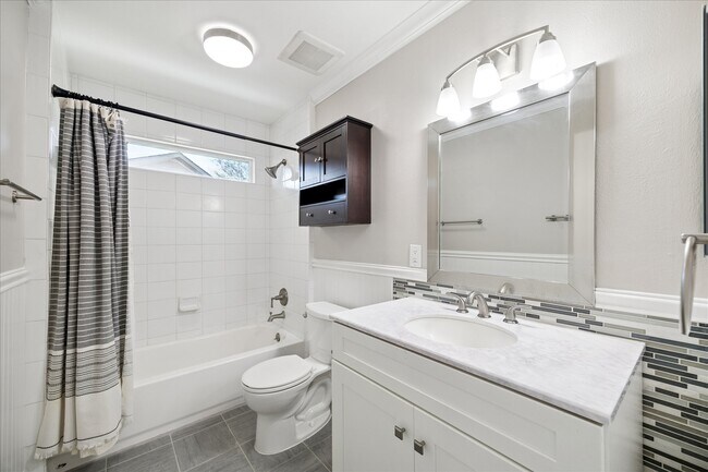 Building Photo - 3123 W Heatherock Cir