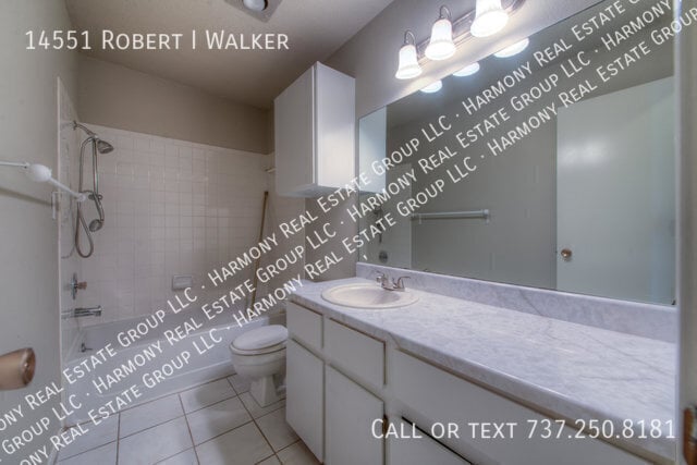 Building Photo - 14551 Robert I Walker Blvd