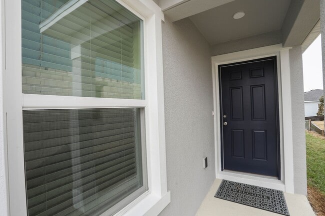 Building Photo - 2950 Lavanda Dr