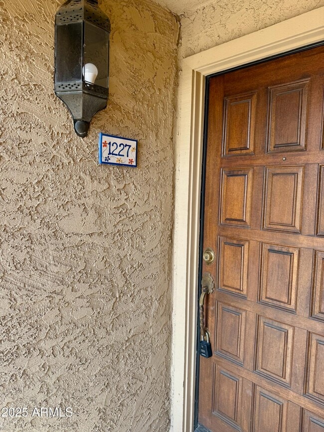 Building Photo - 10410 N Cave Creek Rd