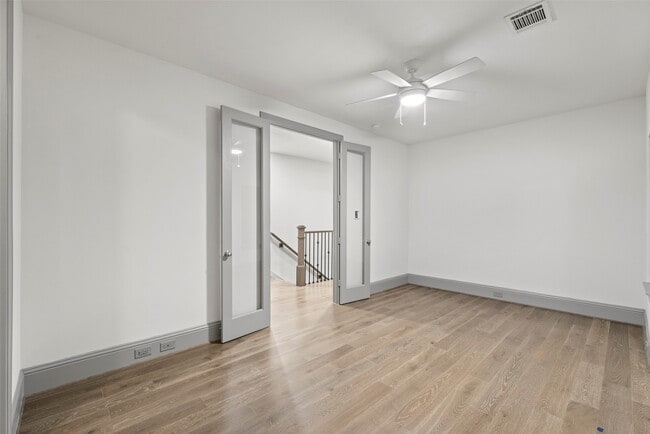 Building Photo - 1719 Holman St