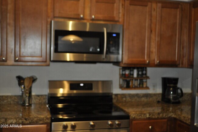 Building Photo - 15095 N Thompson Peak Pkwy