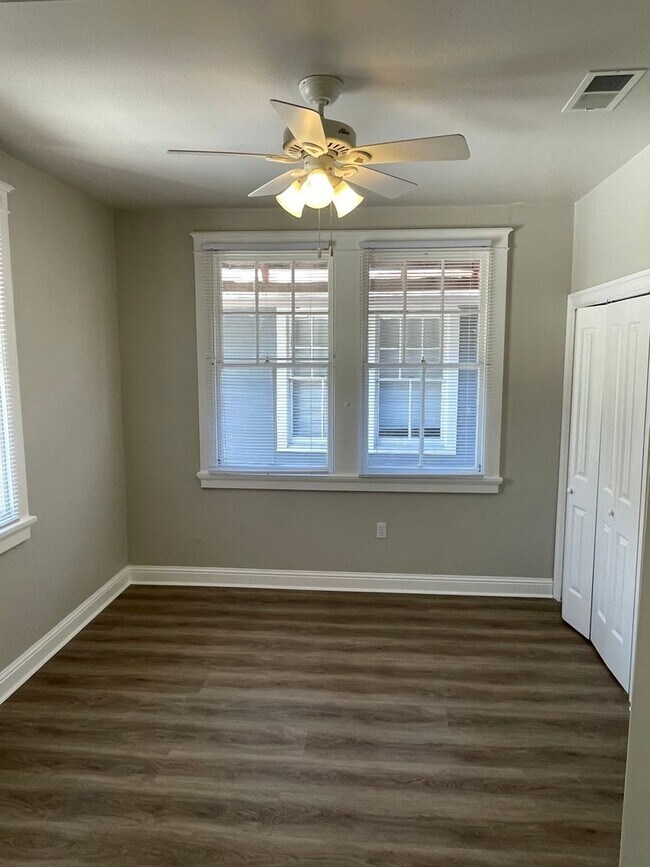 Building Photo - 1BD/1BA Midcity Apt Off Carrollton Ave