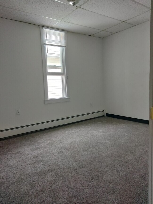 Building Photo - 181 Carpenter St