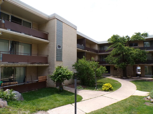 Primary Photo - 12548 Fairview Ave