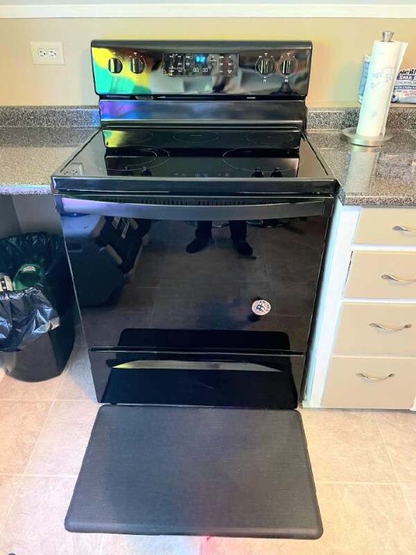 Building Photo - 6 Newton St