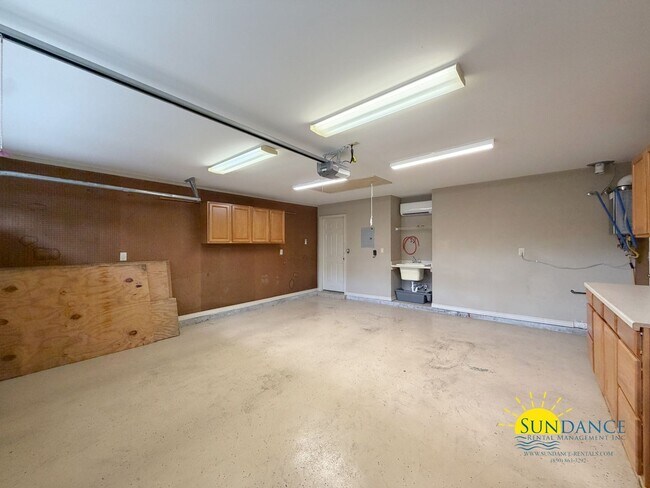 Building Photo - Charming 4BR Home in Fort Walton Beach Near Eglin AFB & Hurlburt Field!