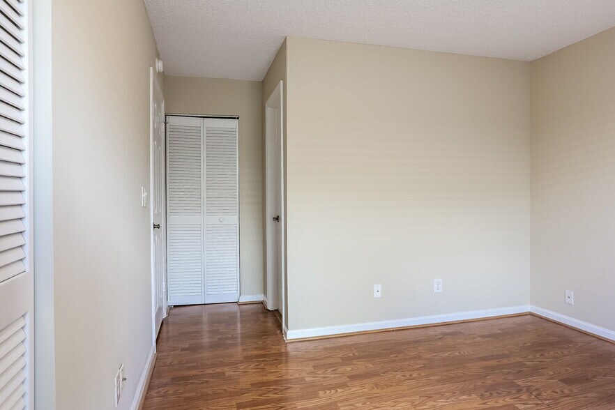 Building Photo - 5477 NW 44th Way