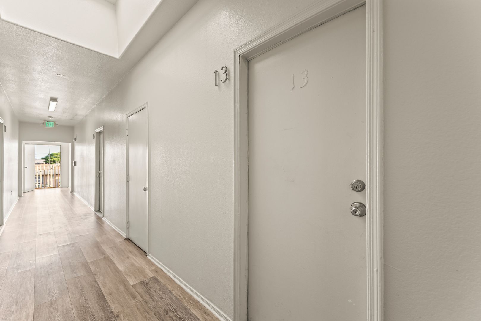 Building Photo - 842 W 83rd St