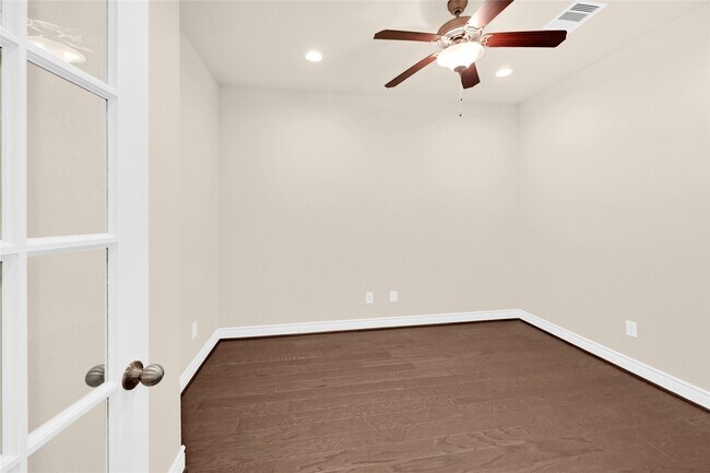 Building Photo - 24130 Valencia Ridge Ln