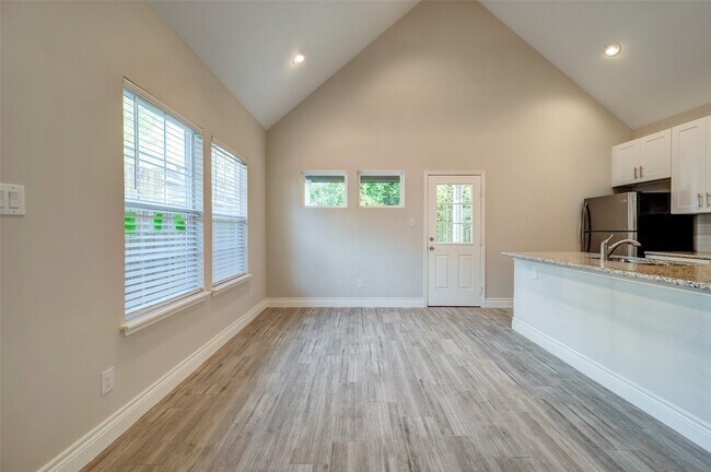 Building Photo - 1213 Armstead St