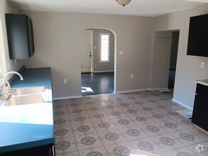 Building Photo - 2BD/1BA