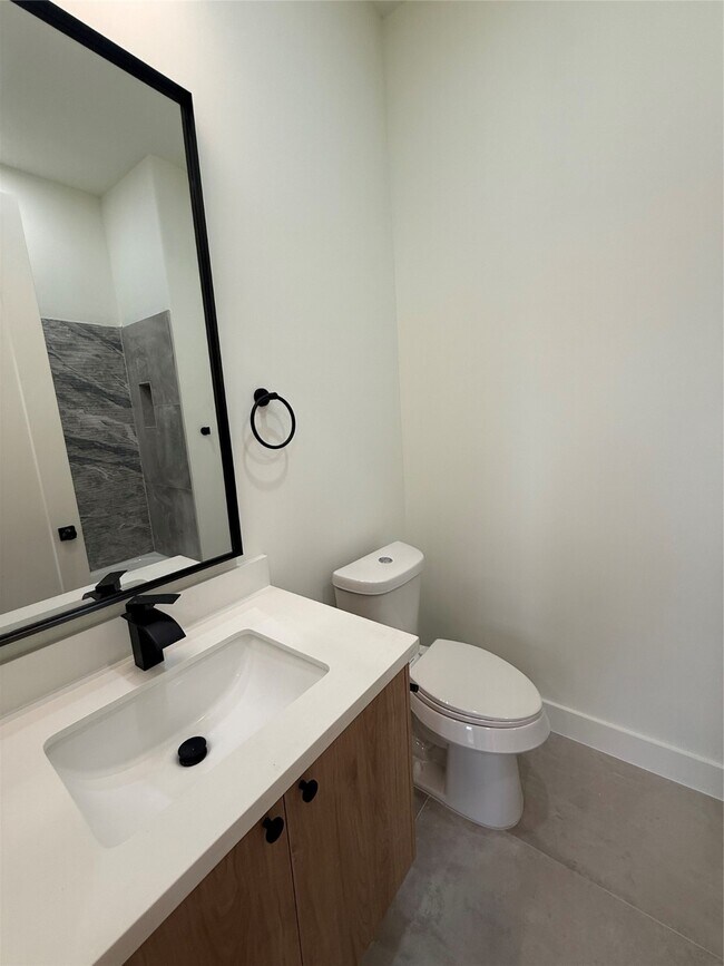 Building Photo - 1815 McKee St