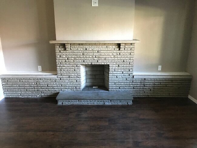 Building Photo - 256 Whipple St