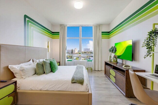 Building Photo - 777 N Ocean Dr