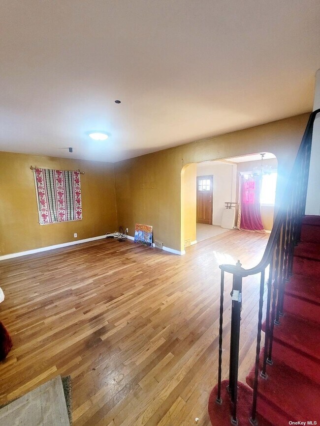 Building Photo - 1999 Lakeville Rd