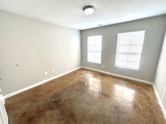 Building Photo - 1523 Jordan Rd