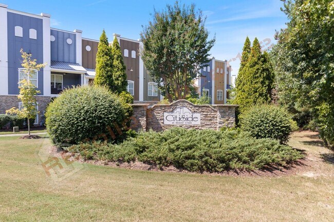 Building Photo - Luxury 3-Story Townhome, No Carpet 4 Bedro...