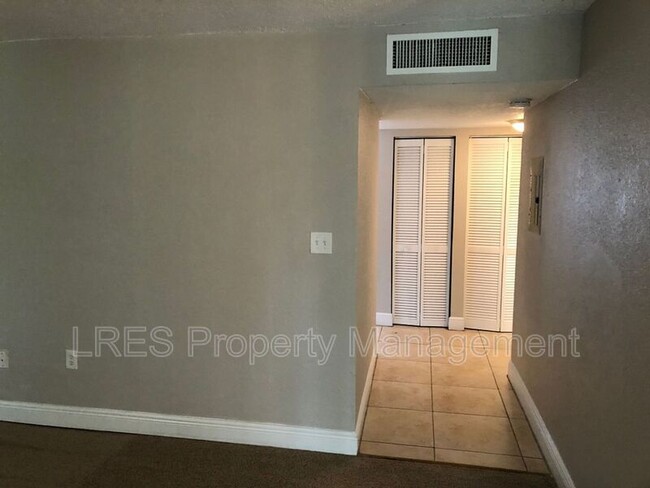 Building Photo - 4773 S Texas Ave