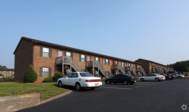 Towergate Apartments - The Flats at Salem