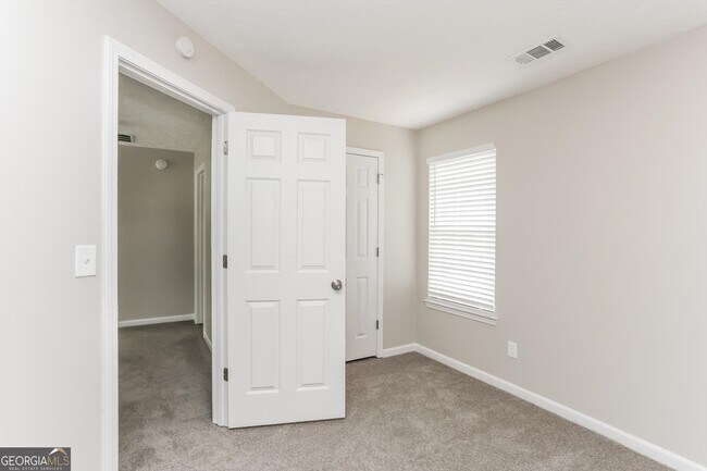 Building Photo - 4792 Creekside Pl