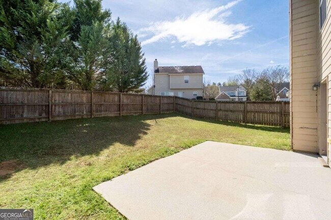 Building Photo - 6425 White Walnut Way