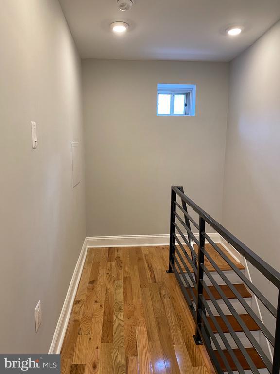 Building Photo - 1432 Cambridge St