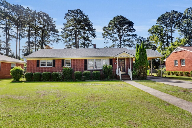 Primary Photo - 2307 Woodland Ave