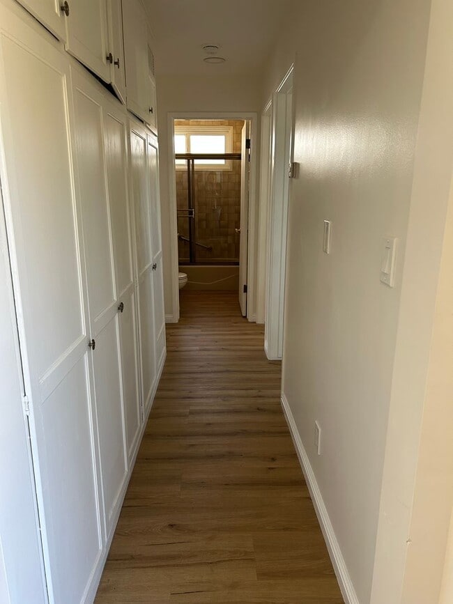 Building Photo - Beautiful 3 Bedroom 2 Bath !!