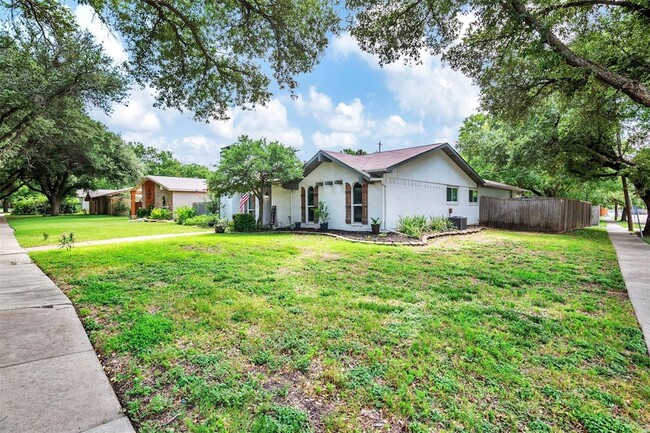 Building Photo - 1456 Wind Cave Cir