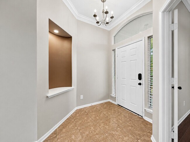 Building Photo - 6114 Menor Crest Dr