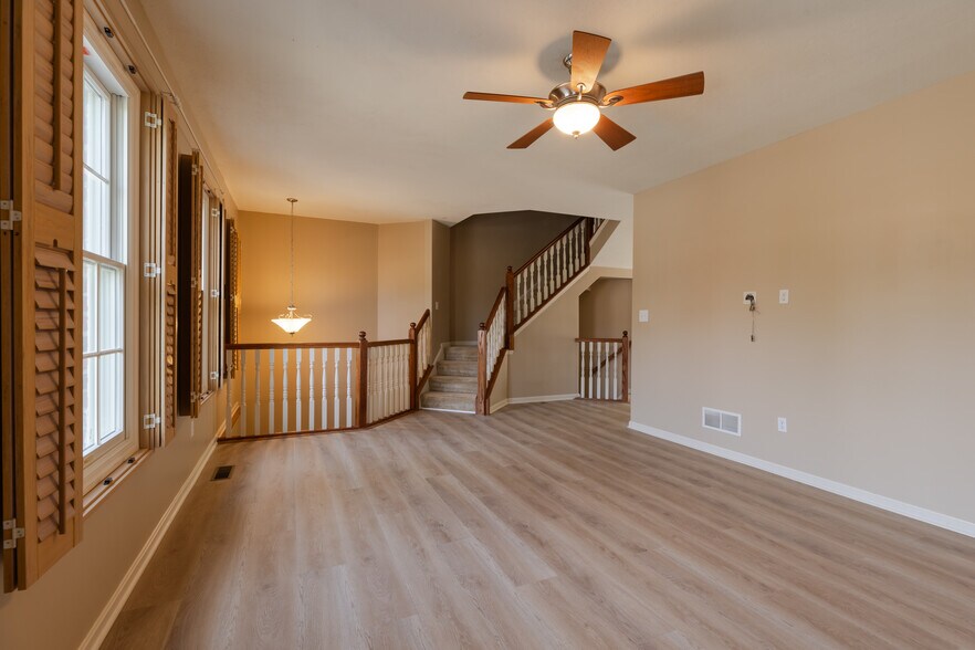 Building Photo - 337 Marshall Heights Dr