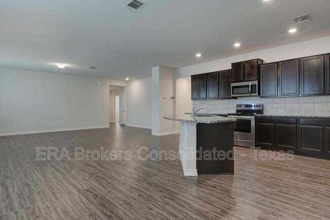 Building Photo - 121 Little Wichita